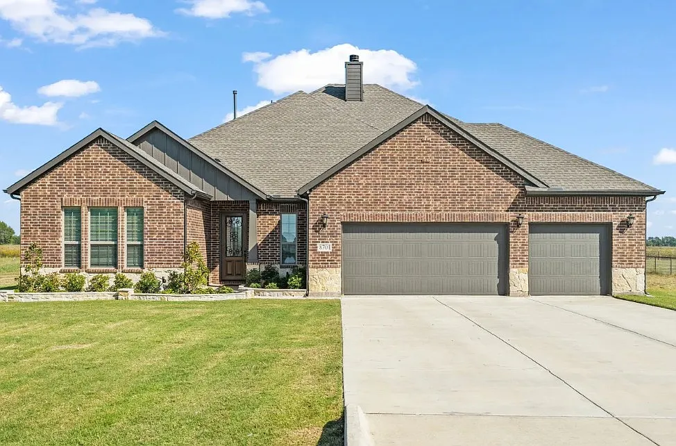 3 bed, 2.5 bath, 3364 sqft, $4,795 — Photo 1
