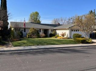 1572 Robinwood Ave, Clovis, CA