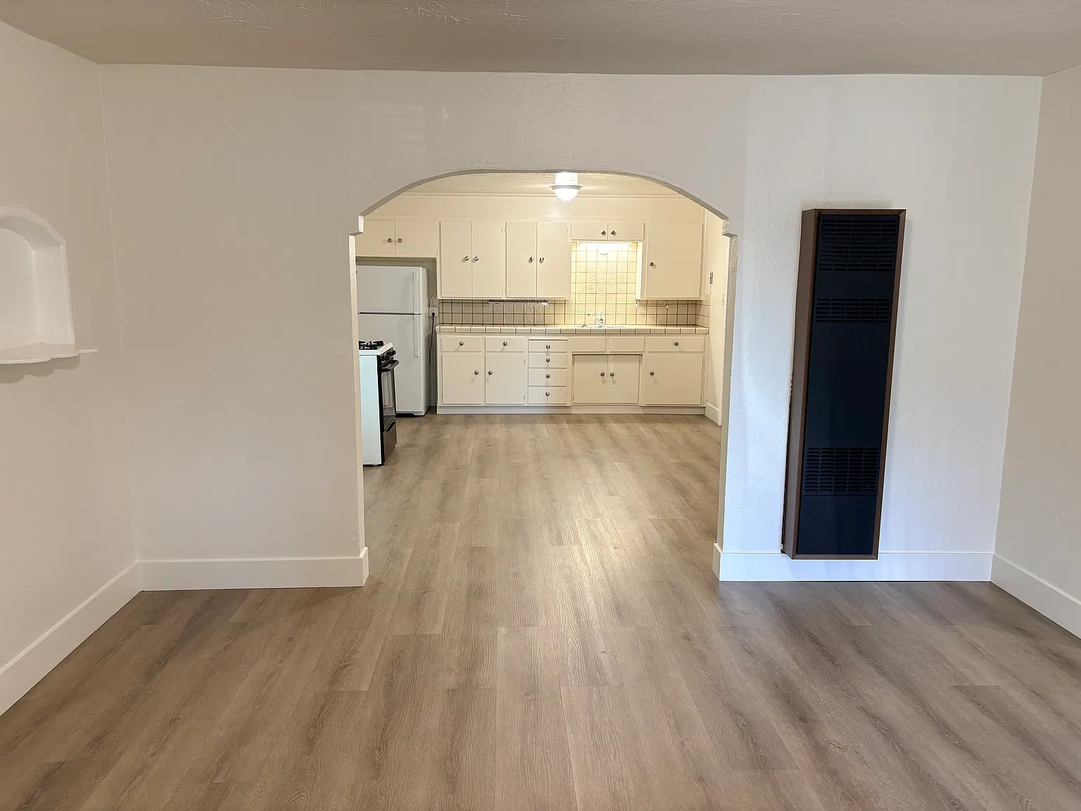 416 Tyrella Ave — Photo 3