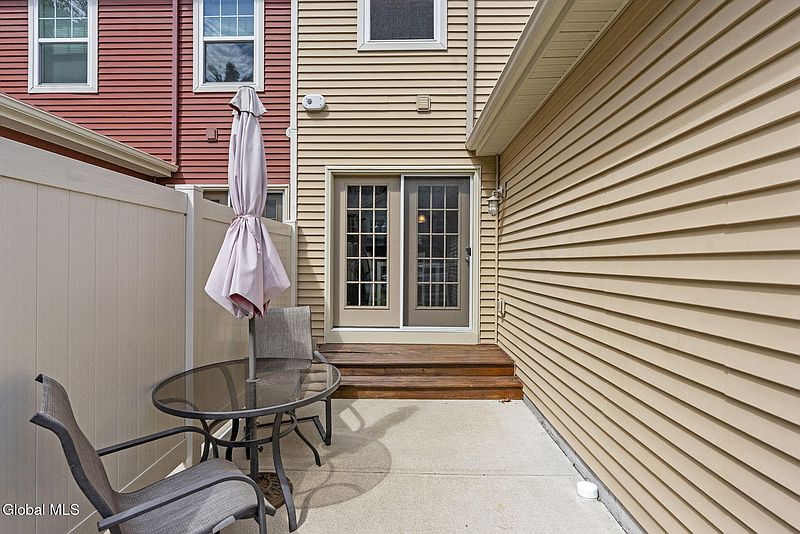 2nd image of 8 Linden Lane