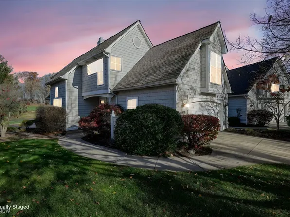 2975 Waterford Dr, Twinsburg, OH 44087