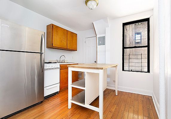 1st image of 706 W 180th St #5