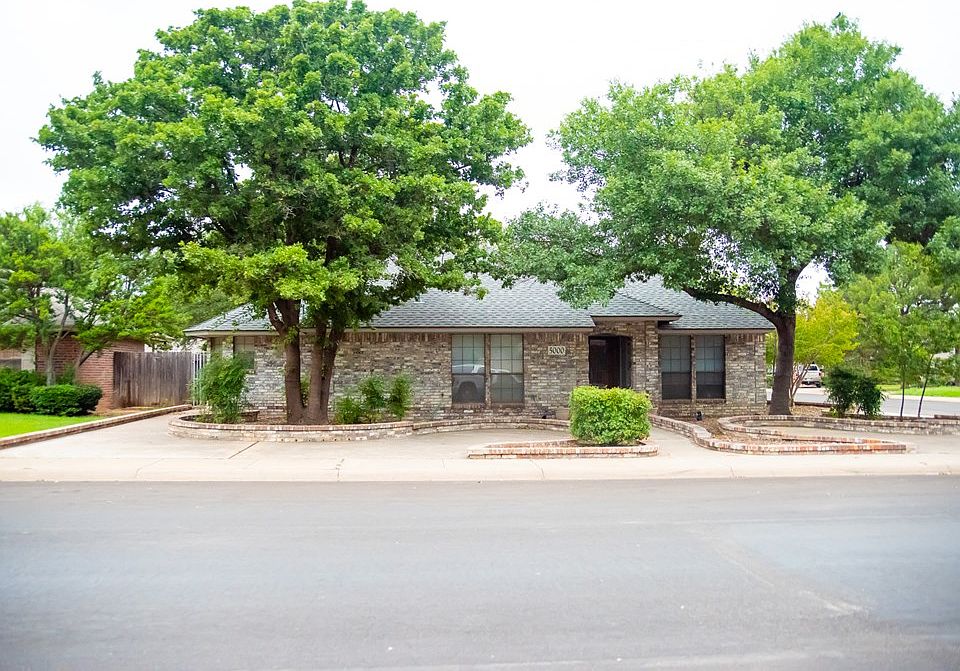 2nd image of 5000 Sherwood Dr