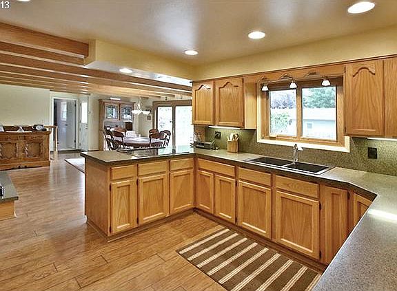 4th image of 2233 SE Mulberry Dr