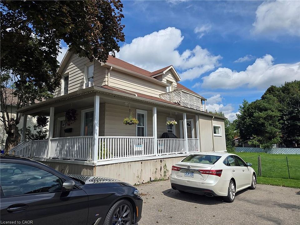 2nd image of 841 Duke St