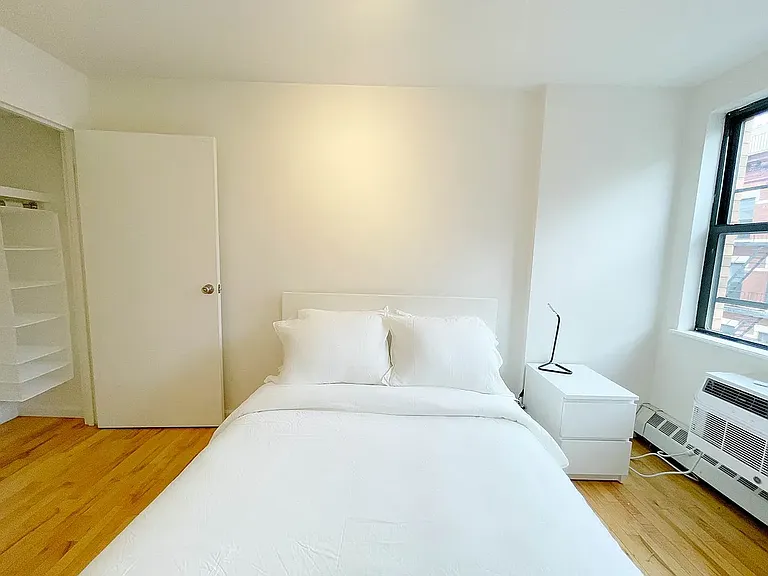 49 Ludlow St #5B — Photo 2