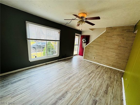4th image of 13604 Astor Ave