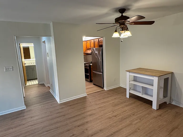 460B Liberty St #208 — Photo 15