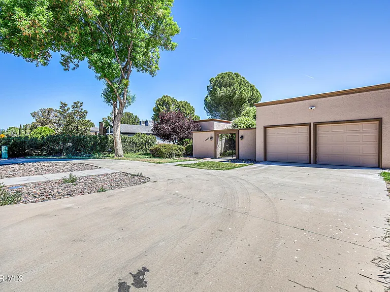 4945 Vista Grande Cir — Photo 10