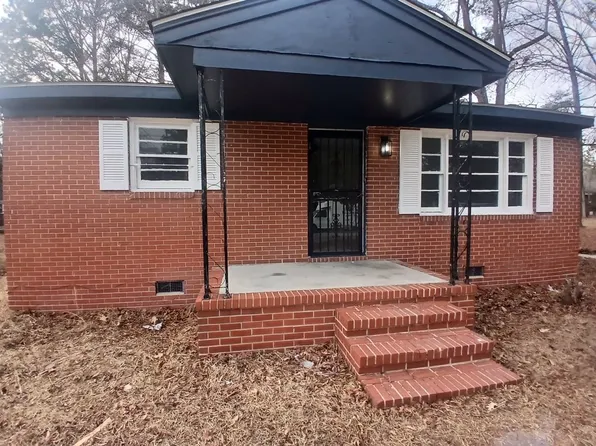 1306 Grace St, Scotland Neck, NC 27874