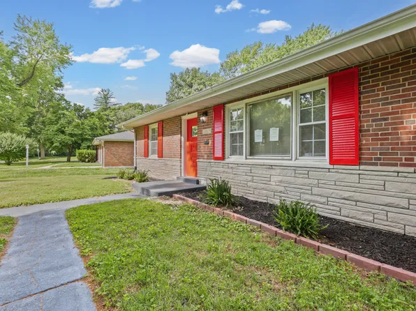 10325 Lookaway Dr, Saint Louis, MO 63137