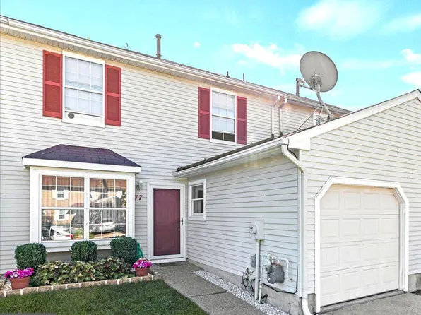 77 Oakcrest Ln, Westampton, NJ 08060