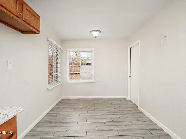 744 W Coolidge St #C — Photo 12
