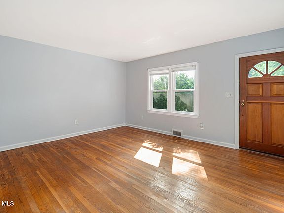 5th image of 848 Hazelwood Avenue