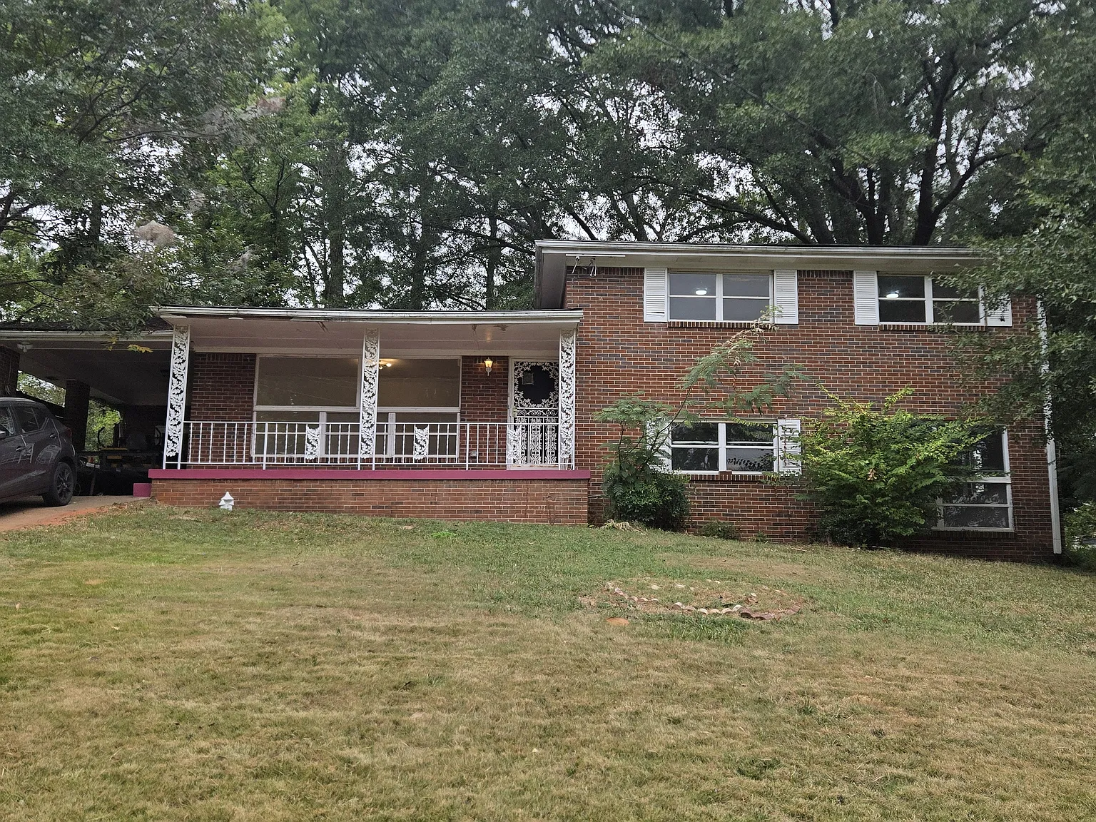 4 bed, 2000 sqft, $1,950 — Photo 1