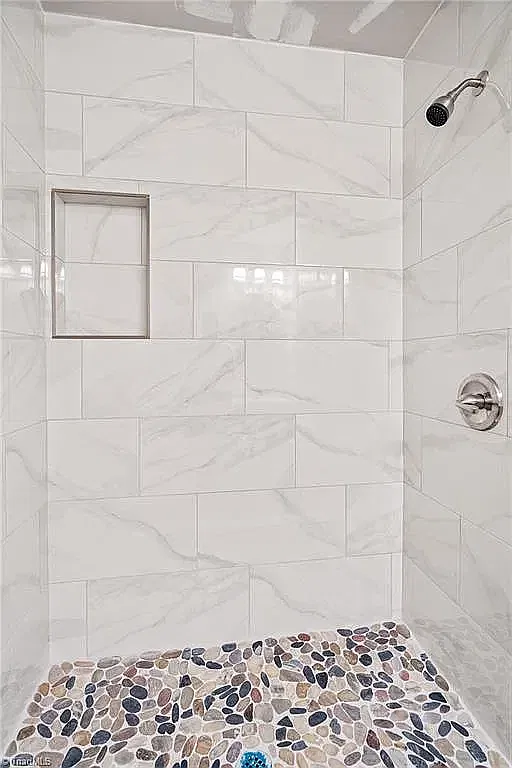 3 bed, 1258 sqft, $2,000 — Photo 3