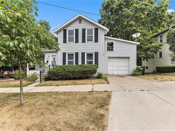 436 E Washington St, Ionia, MI 48846