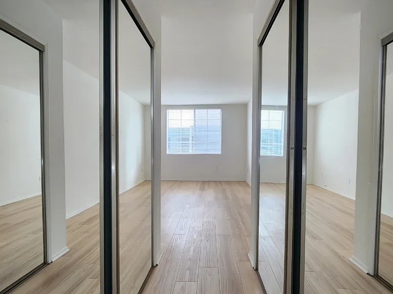 1810 Malcolm Ave #206 — Photo 10