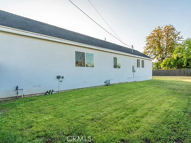 423 E Stuart Ave — Photo 38