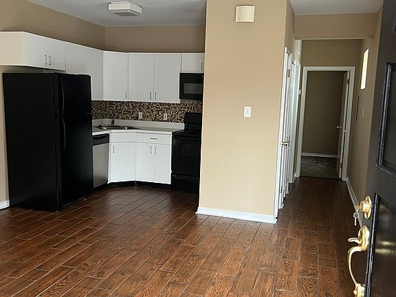 2nd image of 2351 S 16th St Floor 1