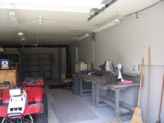 4th image of 1134 Laguna Dr
