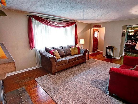 3rd image of 101 Sheldon Dr