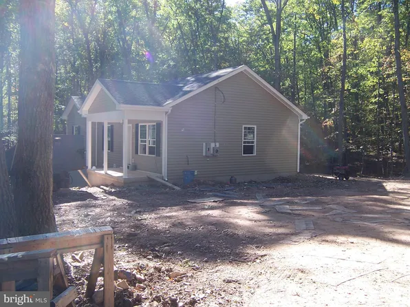 159 Glastonbury Ln, Hedgesville, WV 25427
