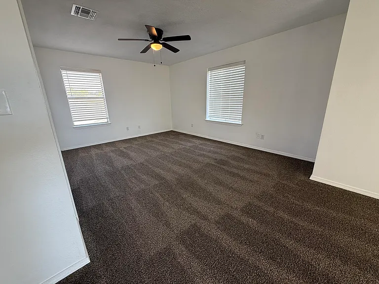 4808 Driftwood Ave NW — Photo 12