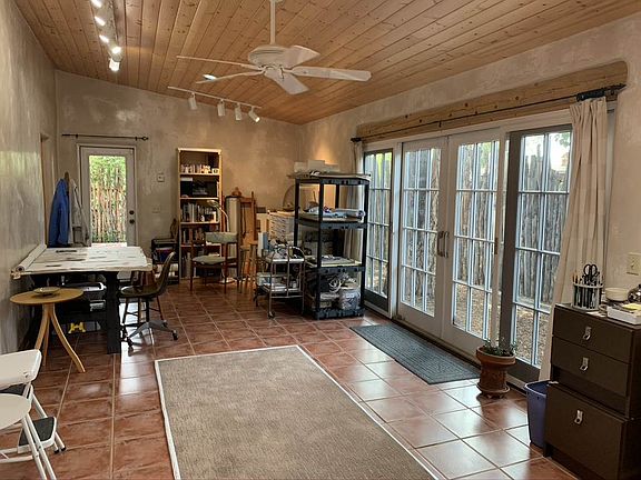 5th image of 309 Theodora St
