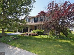 4520 Prestwick Dr, Reading, PA 19606