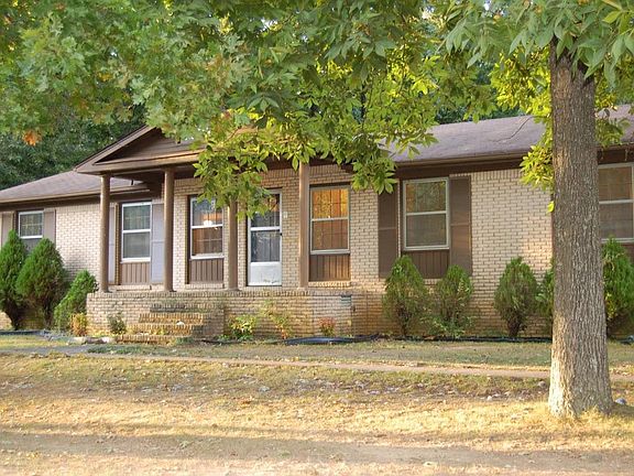 5th image of 302 Hilltop Dr
