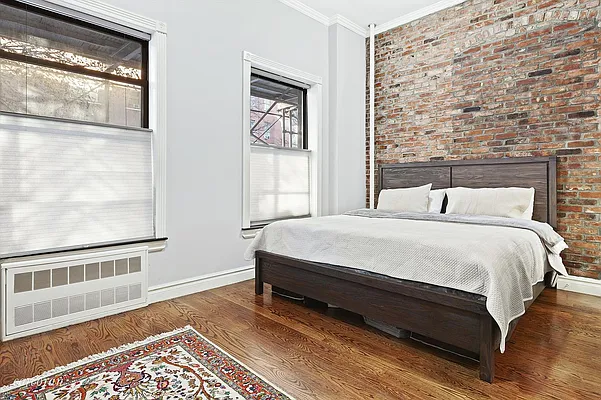 Rented by Corcoran | media 23