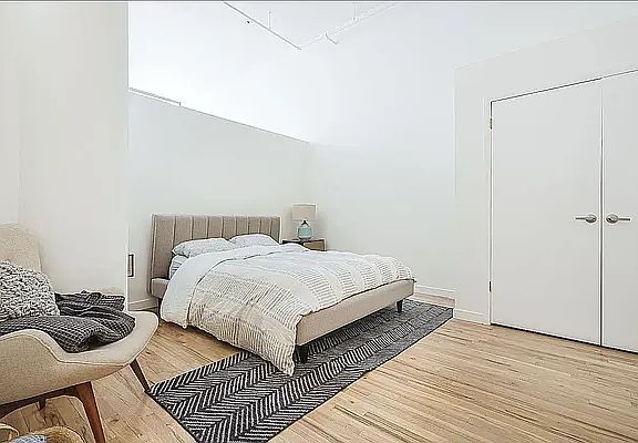 3rd image of 204 Huntington St APT 2I