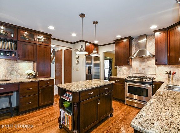 4th image of 342 W Hampshire Dr