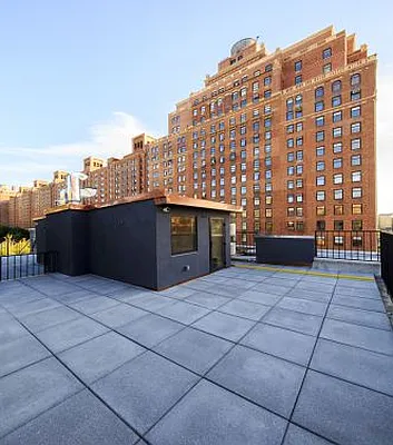 Rented by Icon Realty Management | media 62