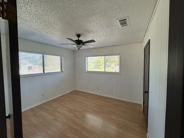 2 bed, 864 sqft, $1,100 — Photo 4