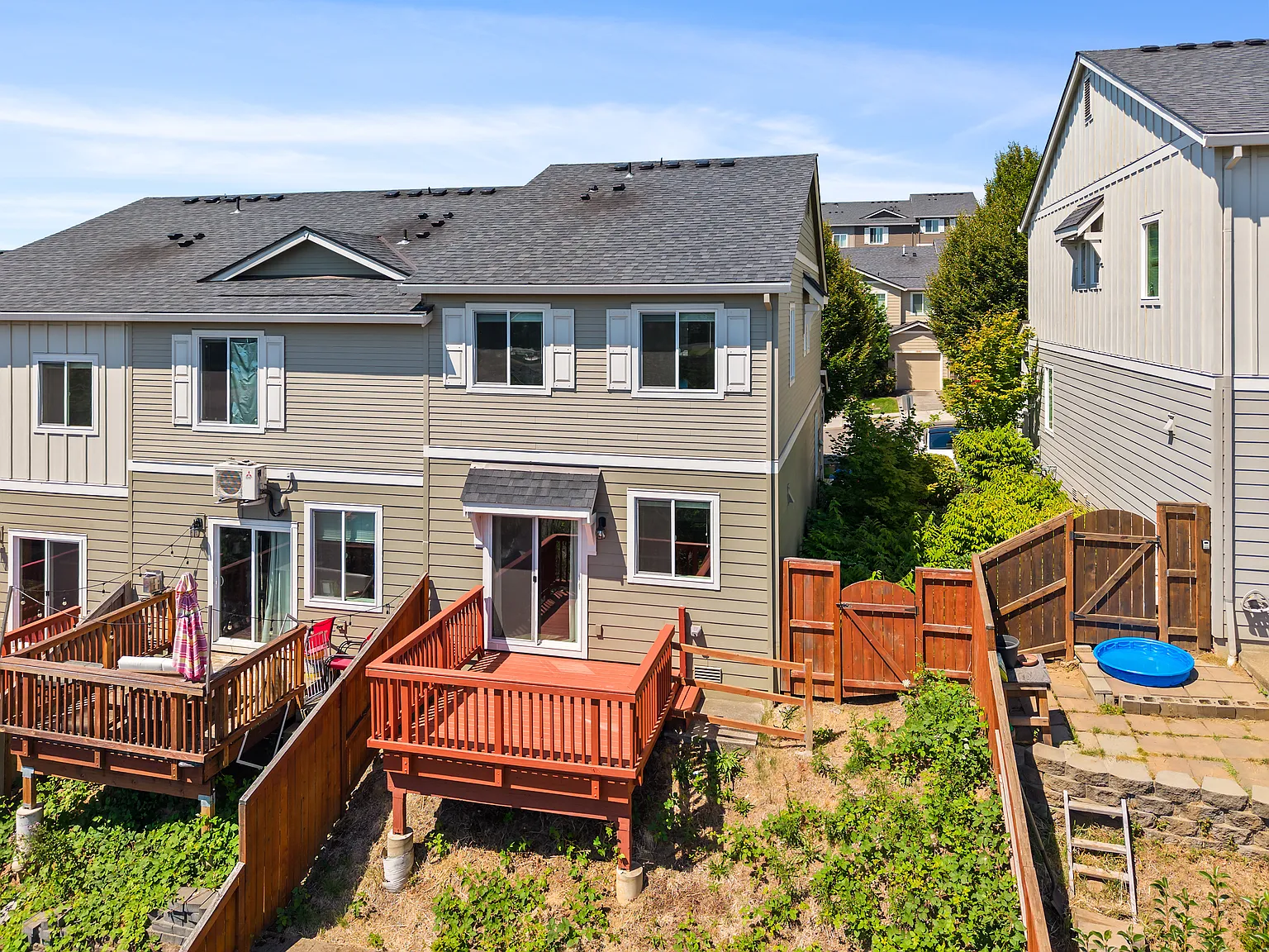 3 bed, 2.5 bath, 1438 sqft, $2,550 — Photo 3
