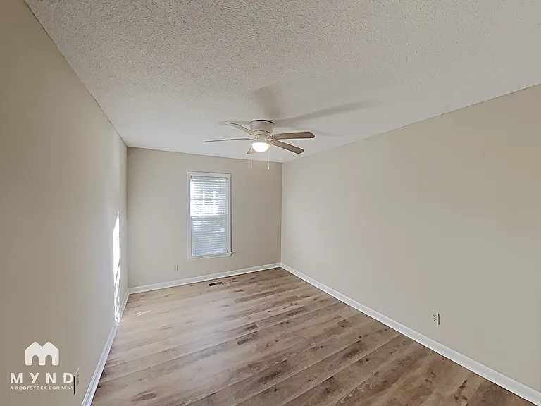 4521 Aviemore Cres — Photo 11