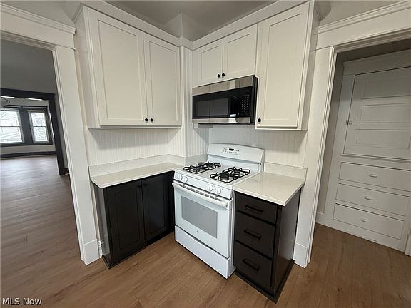 5th image of 3612 Riverside Ave