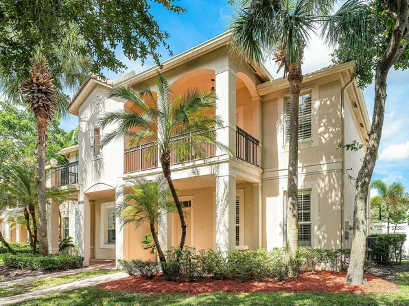8067 Murano Circle, Palm Beach Gardens, FL 33418