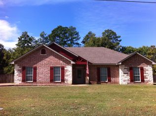 135 Walnut St, Gladewater, TX 75647