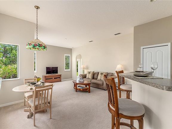 4th image of 479 NW Sunflower Pl
