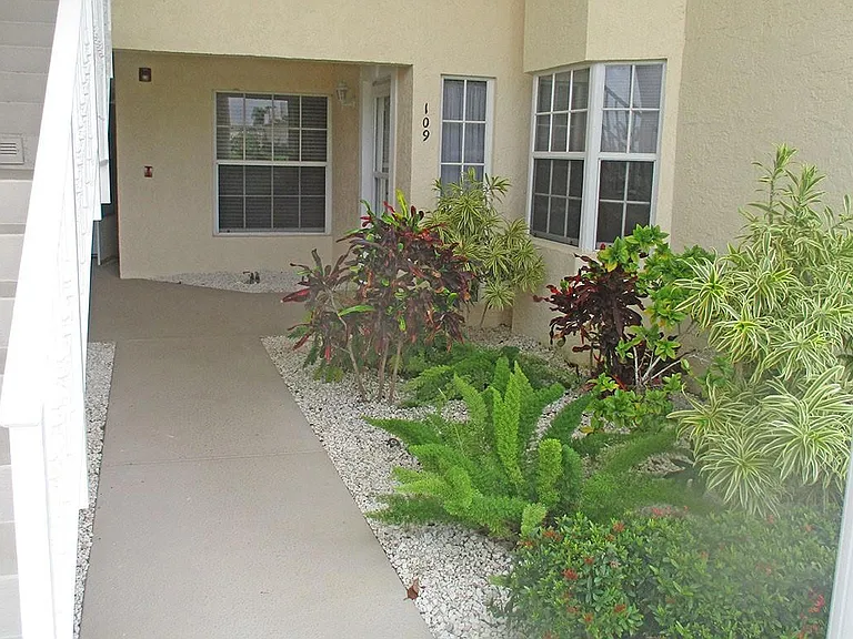 740 Lake Orchid Cir #109 — Photo 21