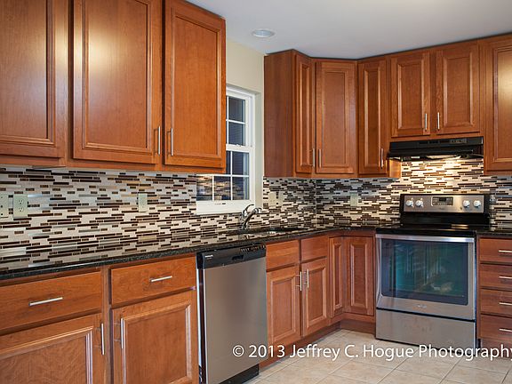 2nd image of 113 N Rosewood Ct
