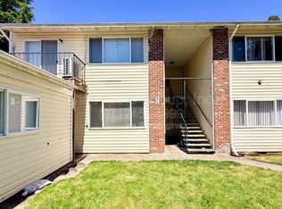 10843 SE Bush St APT 1, Portland, OR 97266