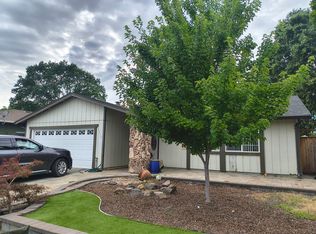 1141 Mitzi Dr, Calistoga, CA 94515
