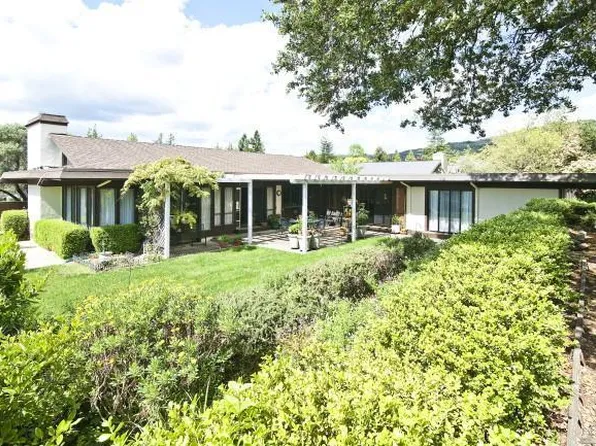 251 Saint Andrews Dr, Napa, CA 94558