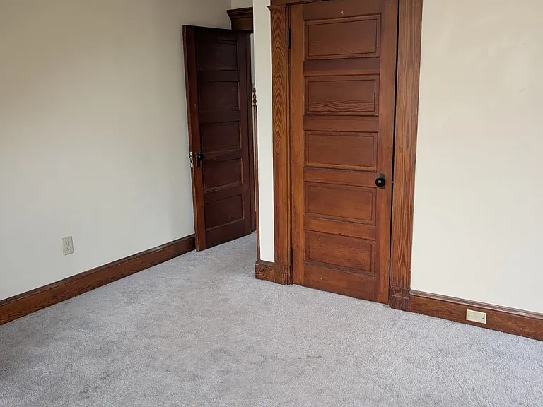 537 Whitney Ave #3 — Photo 3
