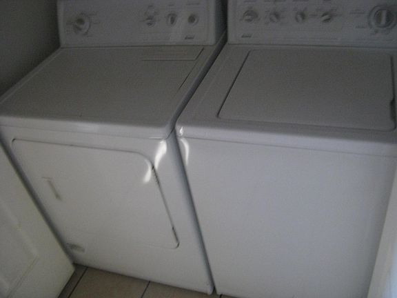 4th image of 3722 Mendacino St
