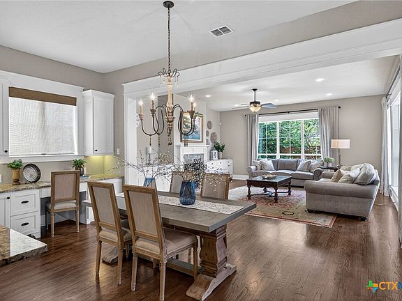3rd image of 255 Retama Pl